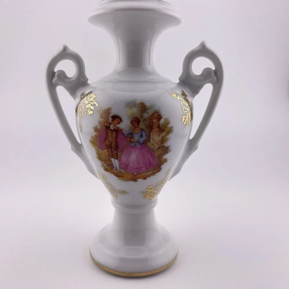 LIMOGES FRANCE WHITE HANDLED VASE VICTORIAN COUPLE & GOLD PORCELAIN 5 5/8” VTG